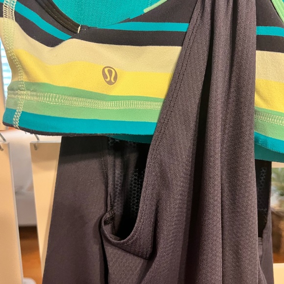 LULULEMON WORKOUT TANK SIZE 4 - Picture 3 of 3